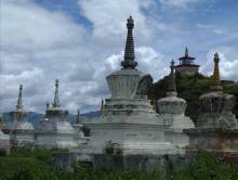 lhagang_stupas.jpg